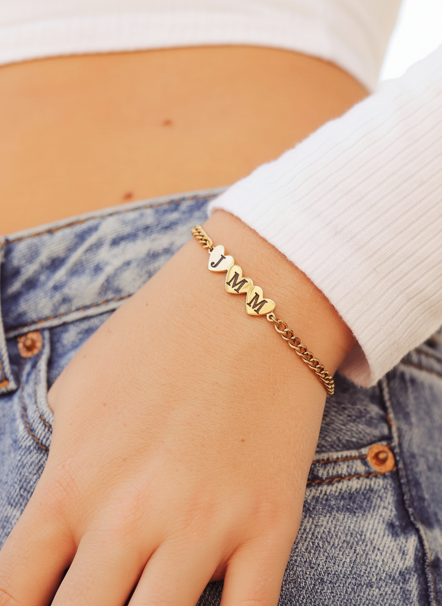 Curb chain 3 heart bracelet